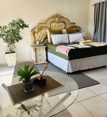 Greater Johannesburg Metropolitan Area House | KwaSihle Guesthouse