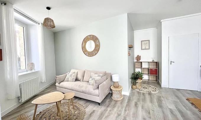 Romans-sur-Isere Apartment | L'Agate Verte - Romans