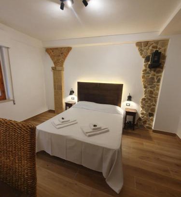 Castiglione d'Orcia Hotel | L'Alberghetto Le Dimore Di Contrasti