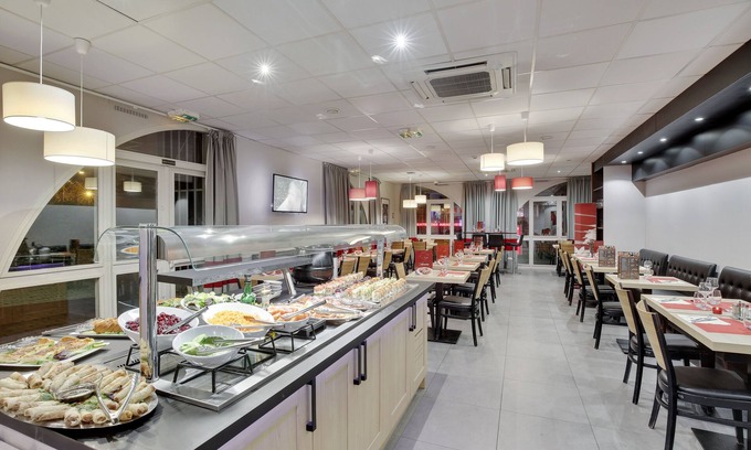 Quartier de la Boule - Champs-Pierreux Hotel | L'Amandier