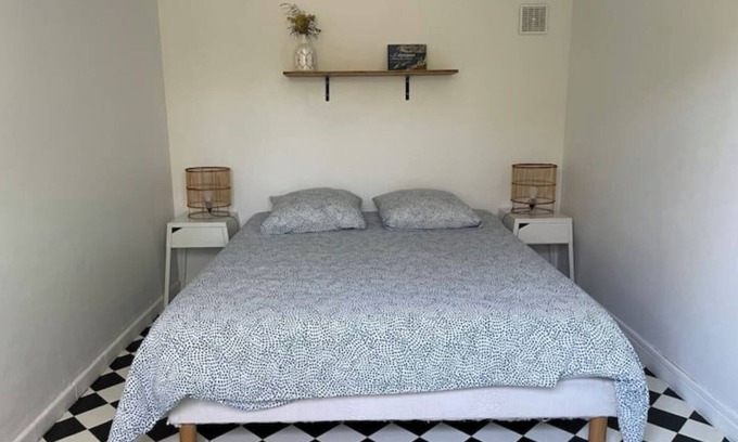 Ensues-la-Redonne Apartment | L'ancre, de Figuières à Mejean