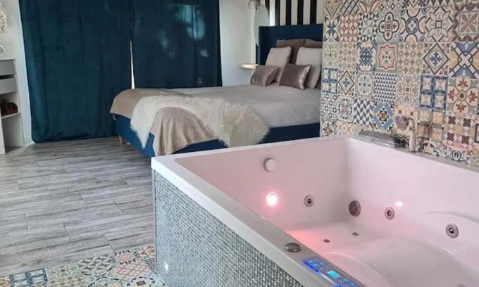 Soucelles Apartment | L’Appar(T) du Grand Bois - Jacuzzi -