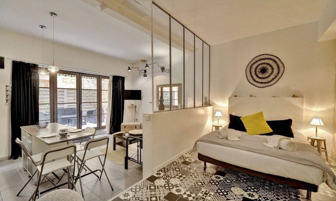 Capucins - Victoire Apartment | L'Atelier d'Auguste - Terrasse en plein cœur de Bordeaux