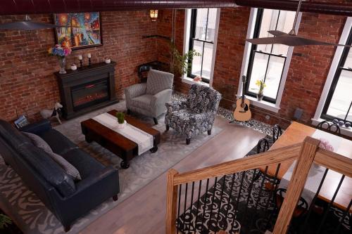 Belleville Apartment | L'auberge De France Inn