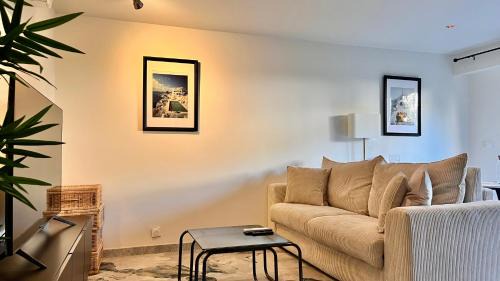 Le Cannet Apartment | L'Azur - Apt de Standing - Piscine - Parking