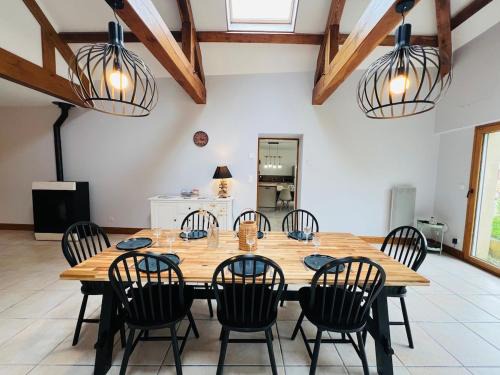 La Celle-sous-Gouzon House | L'Echappée familiale en bord de mer