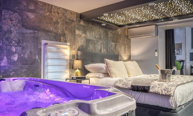 Secteur 4 Apartment | L'Eden Love - Jacuzzi/Sauna