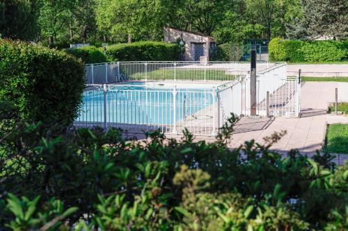 Plan Florent House | L'Eden Vert Bagnols En Foret YourHostHelper