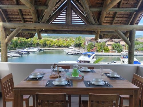 Black River Apartment | L'Estuaire Seafront Apartment Black River