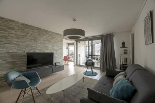 Bourg-l'Eveque Apartment | L'Etoile