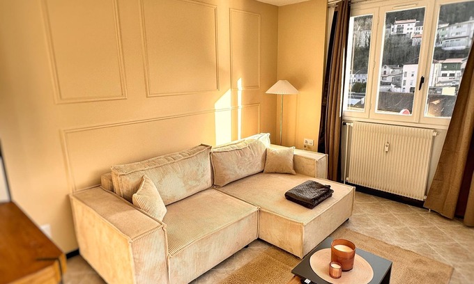 Saint-Claude Apartment | L'Hellébore - Cosy with garage