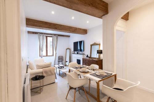 Chambery Apartment | "L'historique" - Charmant appartement en centre-ville historique