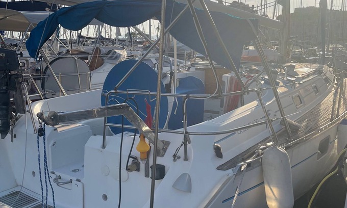 Cannes Old Town Boat Rental | L'Horizon Doré - a stone's throw from the Croisette