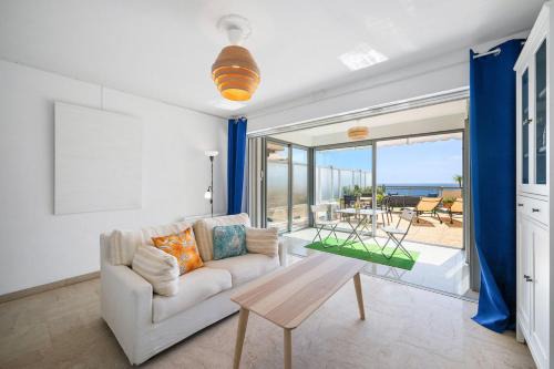 Menton Apartment | L'HORIZON - Vue MER - Terrasse - Parking Privé - Calme