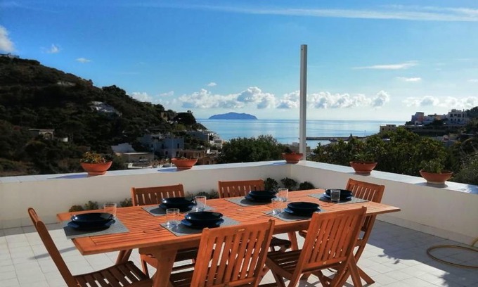 Ponza Villa | L'Isolana Case Vacanza Villa Alessia