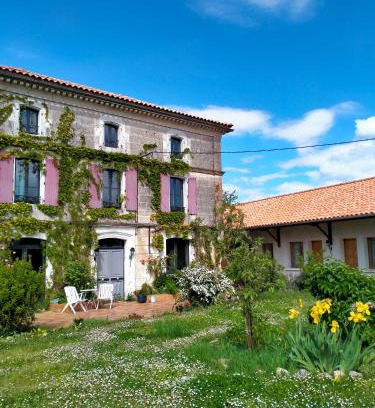 Vouzan Bed & Breakfast | L'oree du Bois - Chambres independante