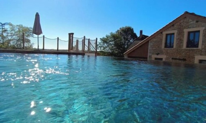 Brouchaud House | L'ostalada : Gîte et Balnéo
