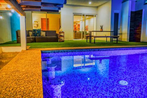 Benito Juarez House | L15 Modern Private Pool Home