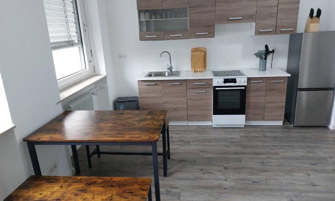Kaiserslautern Apartment | L8 Street-Kaiserslautern-Monteurwohnung-Worker's apartment