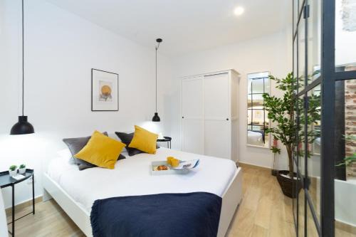 Barrio de La Latina Apartment | LA ALCAZABA