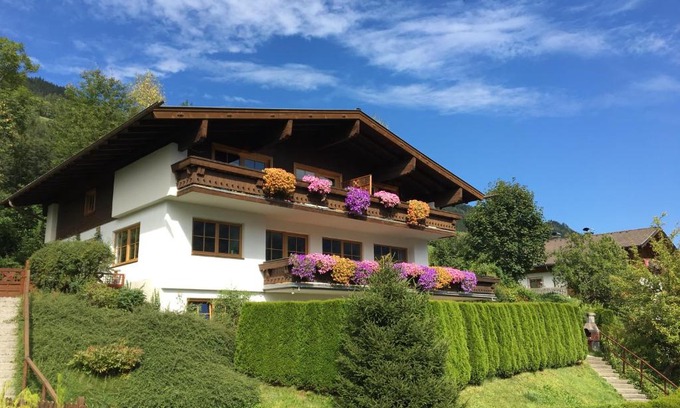 Bruck an der Grossglocknerstrasse Apartment | Landhaus Bergner Alm