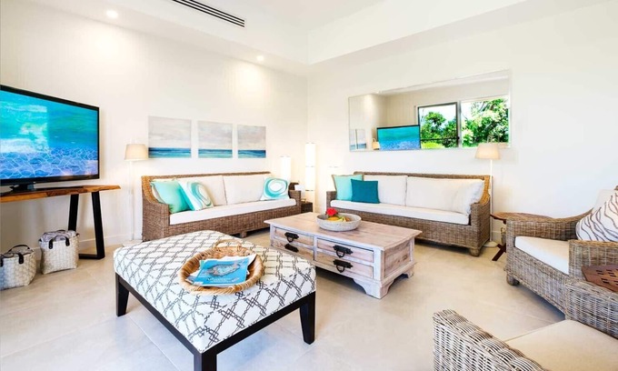 Hamilton Island Villa | La Bella Waters 3 Hamilton Island - Oceanviews, golf buggy and transfers