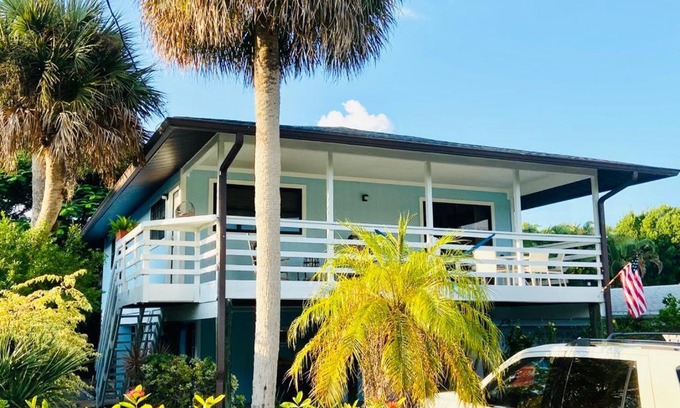 Englewood House | La Boca Beach House