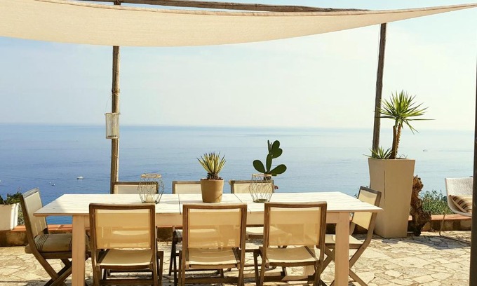 Finale Ligure Villa | La BouganVilla Charme & Relax vista mare