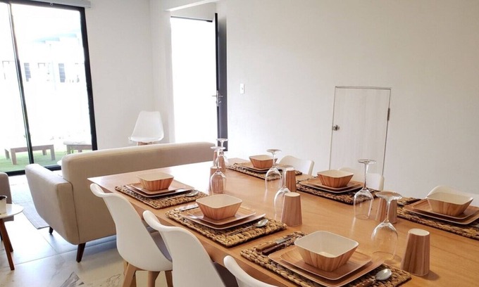Xochitepec House | La Casa Blanca Santa Fe, te Encantará