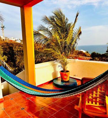 Puerto Angel Apartment | La Casa de Colores Ocean View