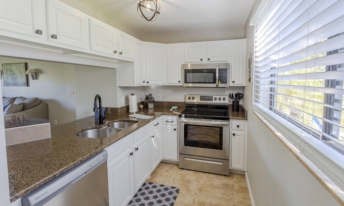 Dunedin Condo | La Casa Del Mar 610 Star5vacations.com