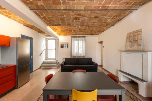 Ottiglio Apartment | La casa della Maestra Malvina