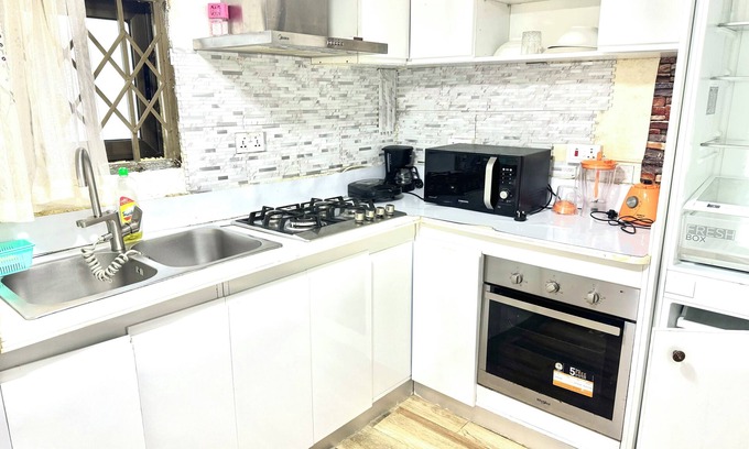 Accra Apartment | La Casa Maite