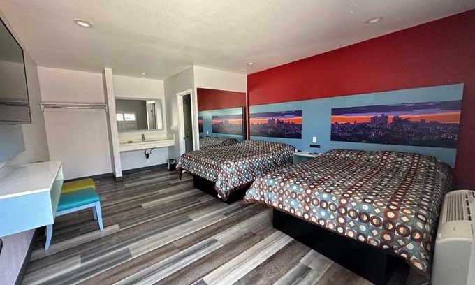 Sun Valley Hotel | La Casa Motel, Los Angeles - Burbank Airport