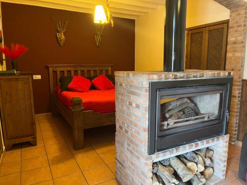 Riopar House | La Casita Roja Del Arcoíris