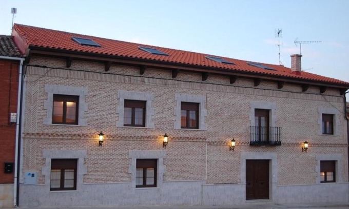 Villarmentero de Campos Hotel | La Casona de Doña Petra