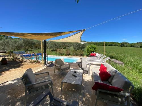 Saint-Laurent-du-Verdon Bed & Breakfast | La Colombiere du Château