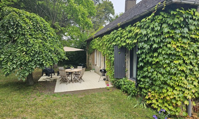 Beaumont-Pied-de-Boeuf House | La Crocherie : Gîte des Elfes