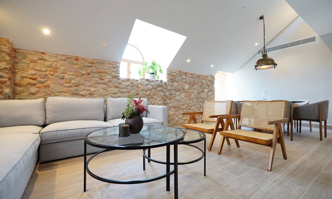 Panama City Condo | La Cuadra by Wynwood House