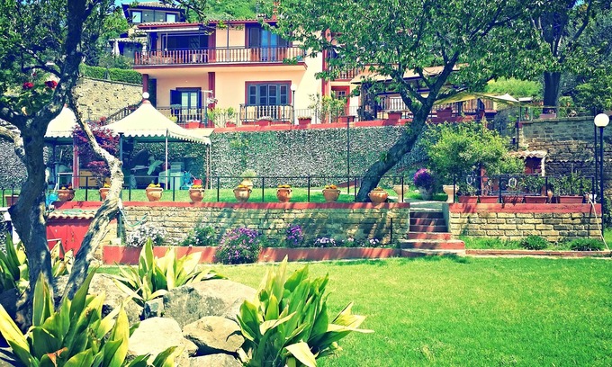 Lake Bracciano Apartment | LA CUPOLETTA GILDA- vacation house - lake view Trevignano near Rome