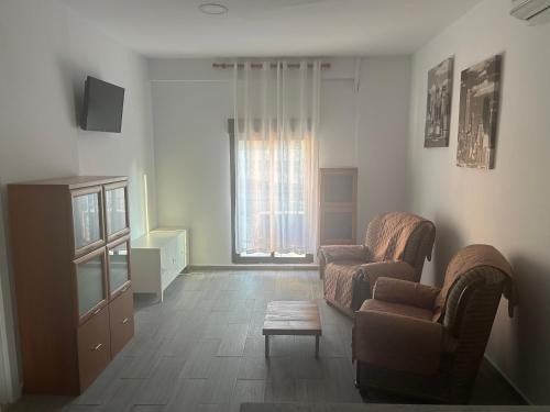 Zaragoza Centro House | La Ferroviaria - Pequeña Suite De 1 Dormitorio Con Salón y Office más Baño Privado - Prohibido Fumar- Sin Ascensor-