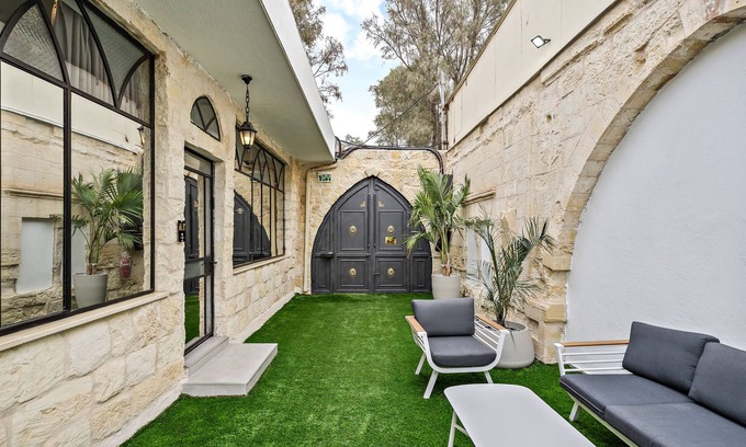 Beersheba Hotel | La Finca Boutique Suites - Old City