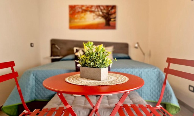 L'Aquila Apartment | La finestra sul cortile by TraMonti Apartments