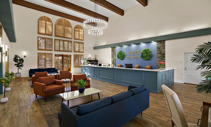 Yuma Hotel | La Fuente Inn & Suites