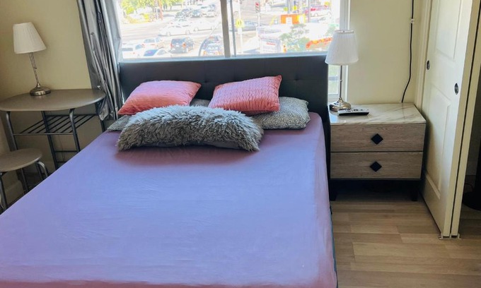 Rosemead House | LA guest room with private bathroom free parking