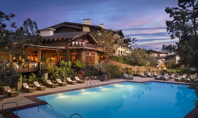 Torrey Pines Hotel | La Jolla Escape! 2 Spacious Units with Balcony, Outdoor Pool, Pet-friendly!