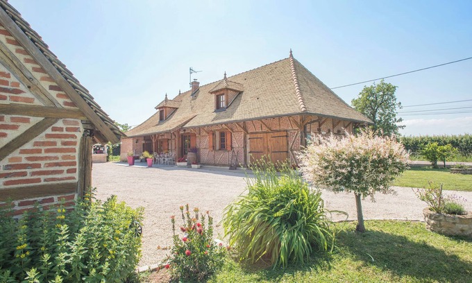 Saint-Martin-en-Bresse Other | LA MAISON DU BONHEUR * Air-conditioned rooms.