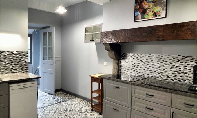 Oloron-Sainte-Marie House | La maison aux Ardoises