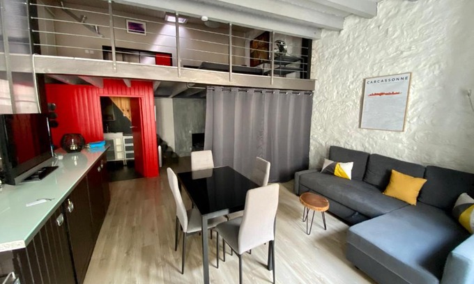 City of Carcassonne Apartment | La Maison d'Alix, à l'intérieur de la Cité médiévale!