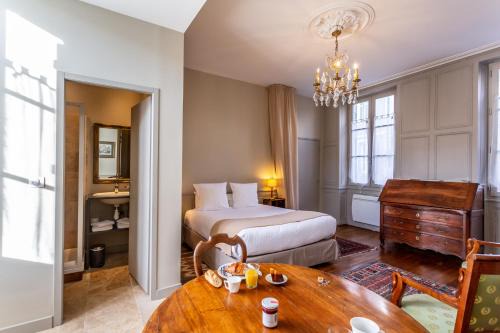 Bourges Apartment | La Maison d'Aristide - Les Univers de Panette - Jacques Cœur